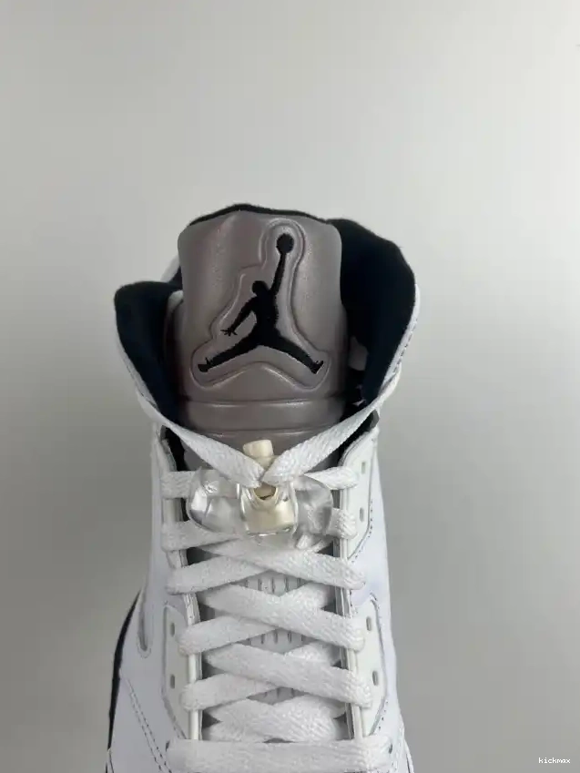 Cheap MAX RETRO 'WHITE AIR JORDAN DD0587-110 5 BLACK' 0502
